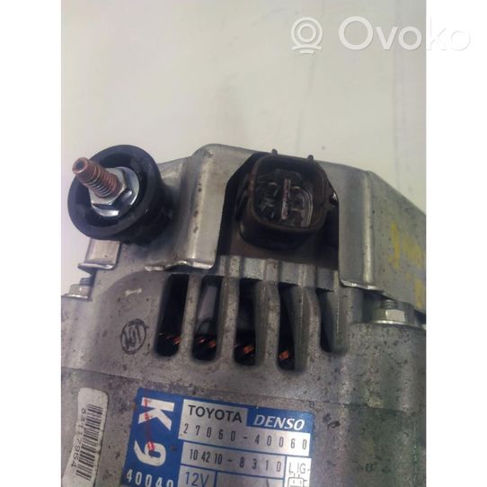 Toyota iQ Generatore/alternatore 