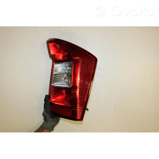 KIA Carens II Lampa tylna 