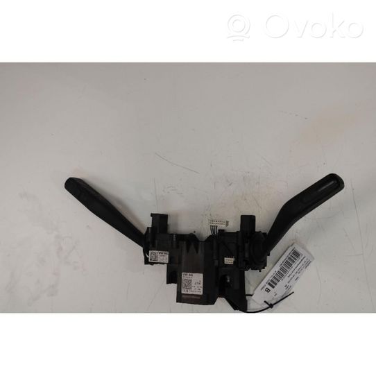 Volkswagen PASSAT B7 Light switch 