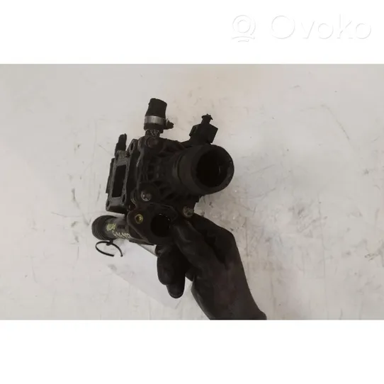 Opel Astra J Thermostat/thermostat housing 