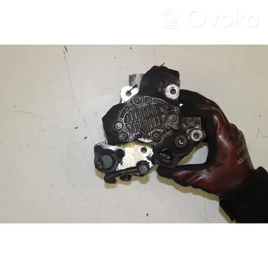 Renault Megane II Fuel injection high pressure pump 