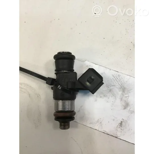 Renault Clio III Injecteur de carburant 