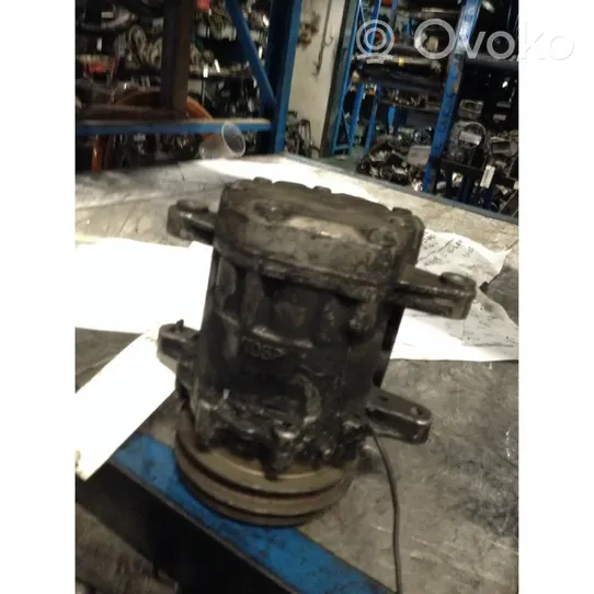 Renault Clio I Air conditioning (A/C) compressor (pump) 