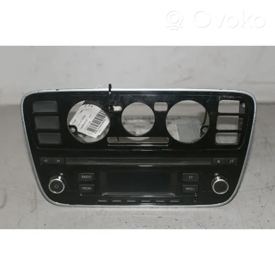 Volkswagen Up Radio/CD/DVD/GPS head unit 