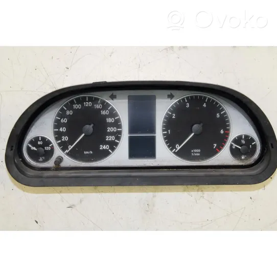 Mercedes-Benz B W245 Compteur de vitesse tableau de bord 