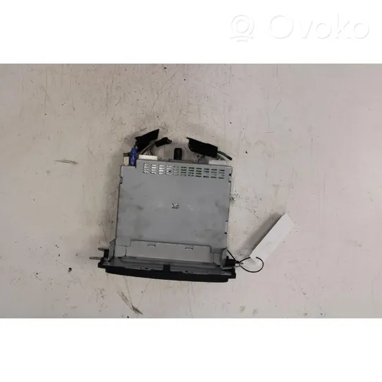 Dacia Sandero Radio/CD/DVD/GPS head unit 