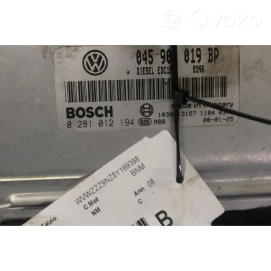 Volkswagen Polo IV 9N3 Unité / module de commande d'injection de carburant 