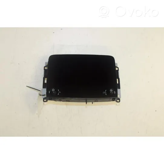 Fiat 500L Radio/CD/DVD/GPS head unit 