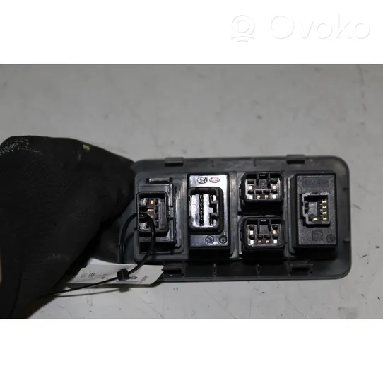 Hyundai Santa Fe Light switch 