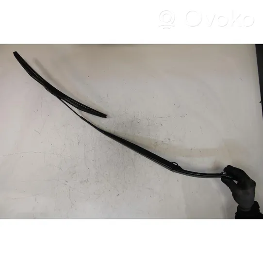 Honda Insight Front wiper blade arm 