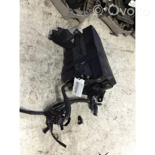 Toyota Auris 150 Module de fusibles 