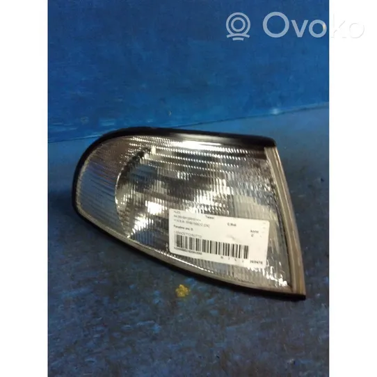 Audi A4 S4 B5 8D Lampa przednia 