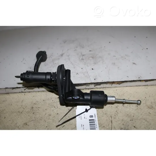 Fiat 500X Clutch master cylinder 