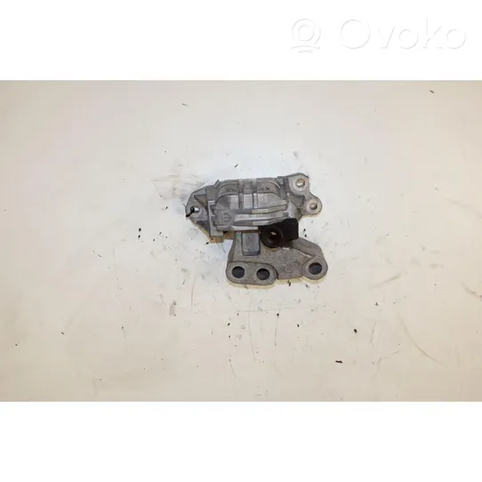 Fiat 500X Engine mount bracket 