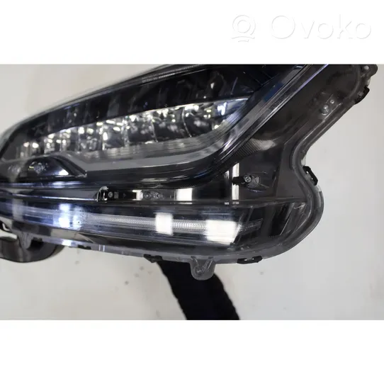 Honda CR-V Lampa przednia 