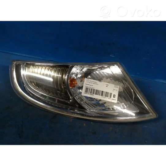 Saab 9-5 Lampa przednia 