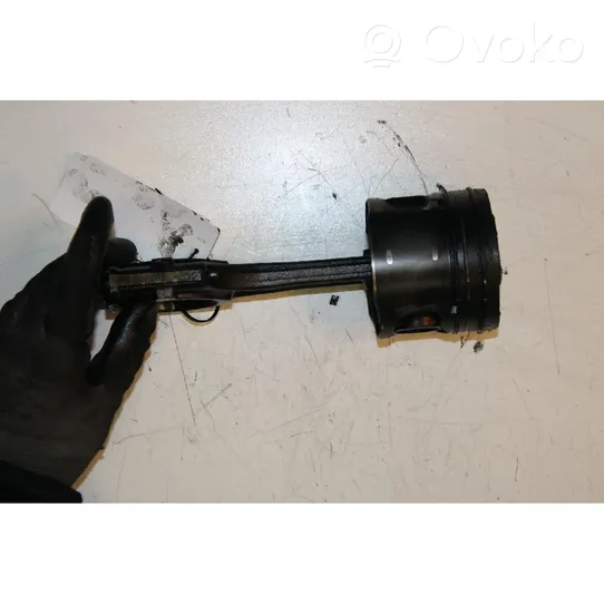 Opel Combo D Piston avec bielle 