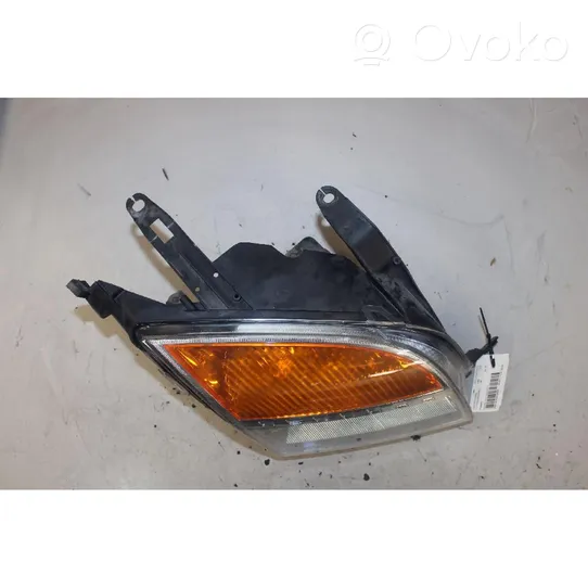 Ford Fusion Lampa przednia 