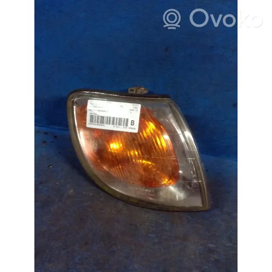 Hyundai Trajet Lampa przednia 