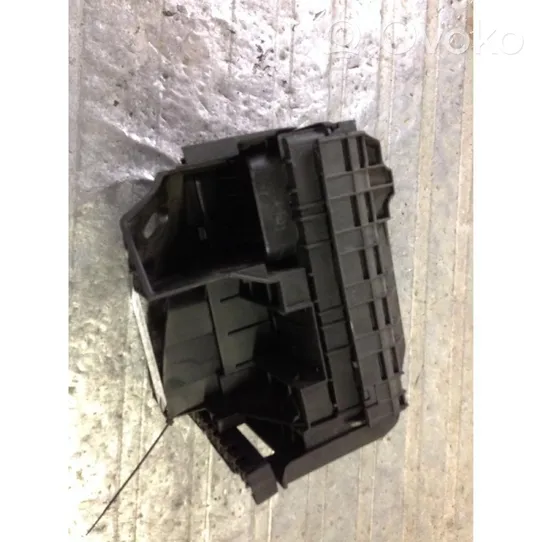 Volkswagen Golf Plus Fuse module 