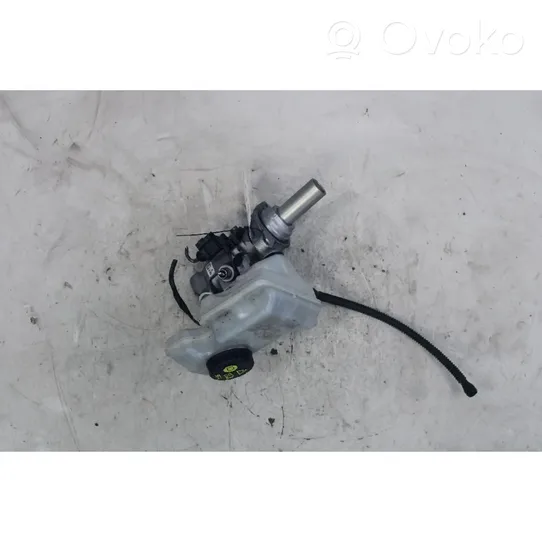 Volkswagen Golf VII Master brake cylinder 