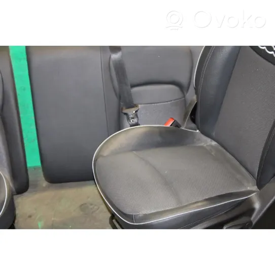 Fiat 500X Fotele / Kanapa / Komplet 
