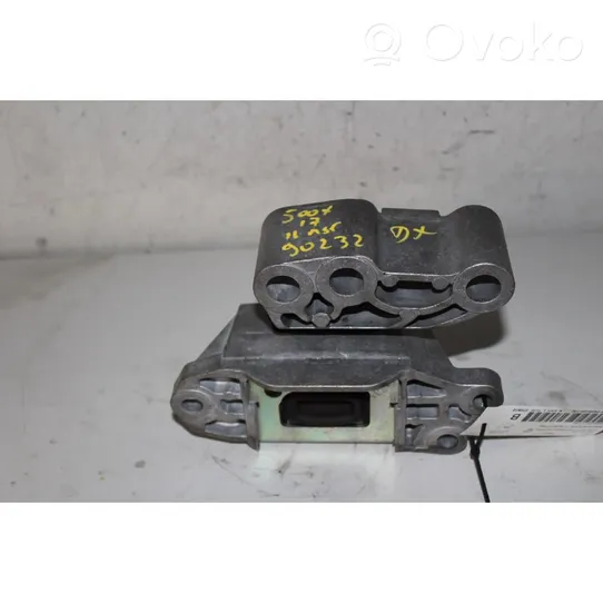 Fiat 500X Engine mount bracket 