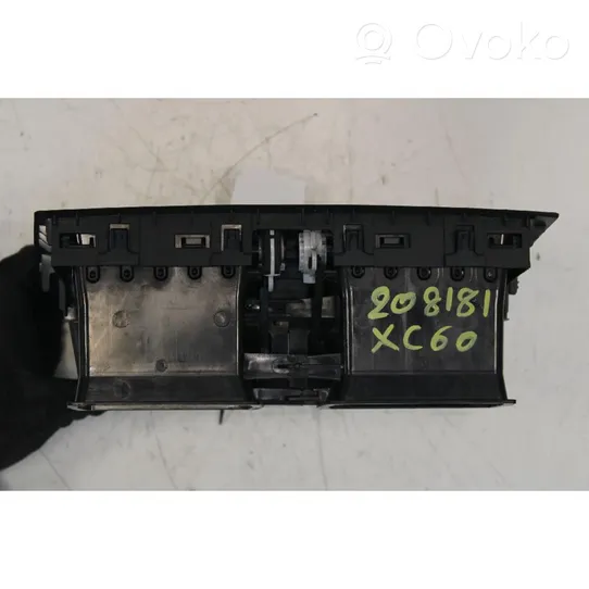 Volvo XC60 Copertura griglia di ventilazione laterale cruscotto 