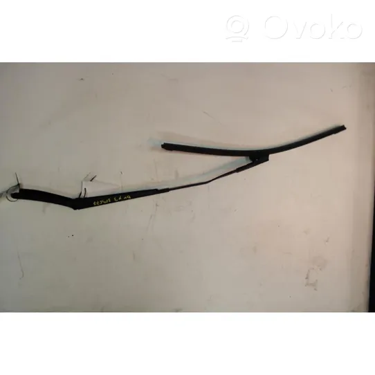 BMW X3 F25 Front wiper blade arm 