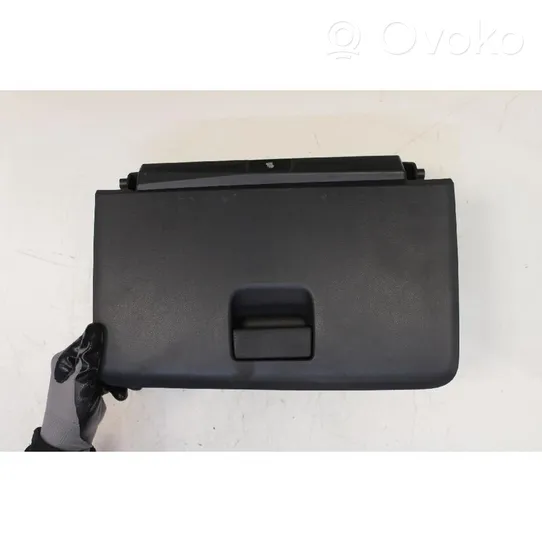 Opel Agila B Glove box 