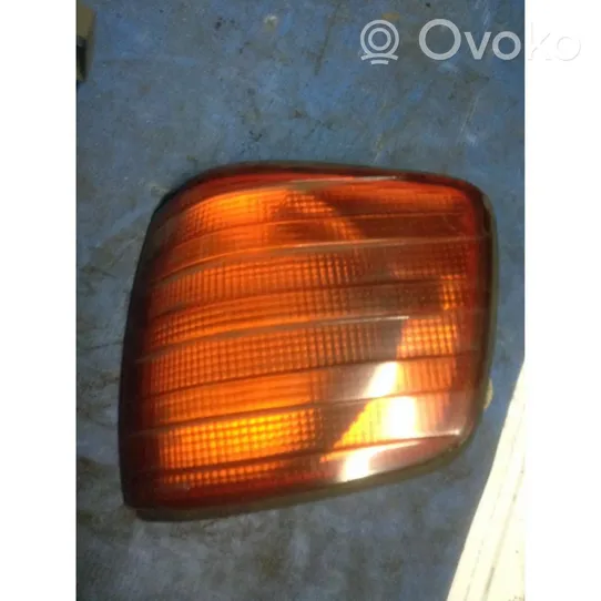 Mercedes-Benz 280 560 W126 Lampa przednia 