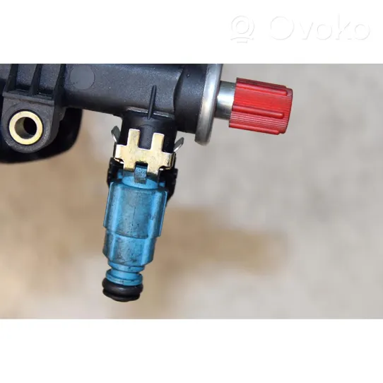 Fiat Punto (188) Fuel injector 