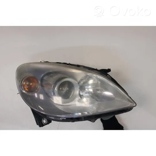 Mercedes-Benz B W245 Lampa przednia 