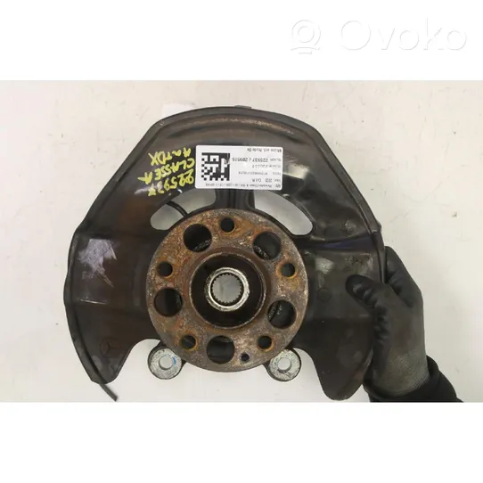 Mercedes-Benz A W169 Front wheel hub 