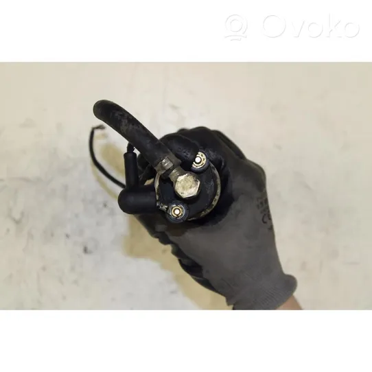 Mercedes-Benz E W210 Pompe à carburant A0004706094