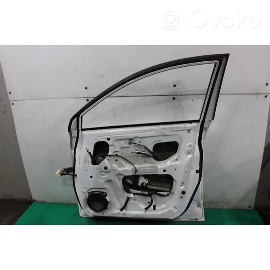 Chevrolet Captiva Front door 