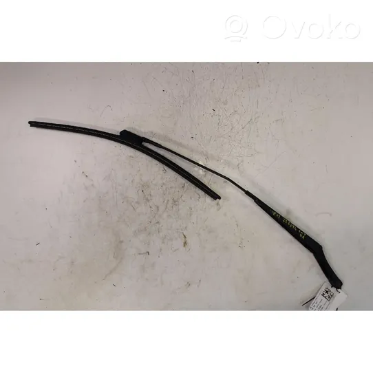 Volkswagen Eos Front wiper blade arm 