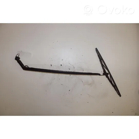 Toyota Verso Front wiper blade arm 