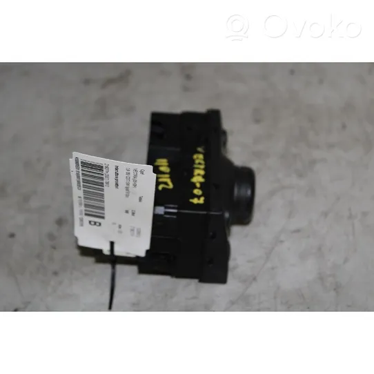 Opel Vectra C Light switch 