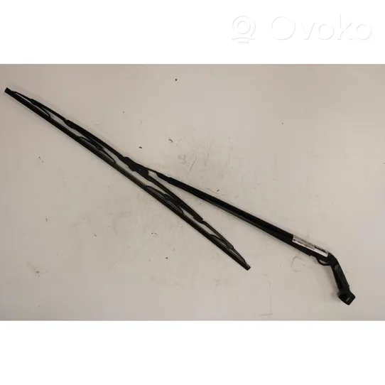 Toyota Verso Front wiper blade arm 