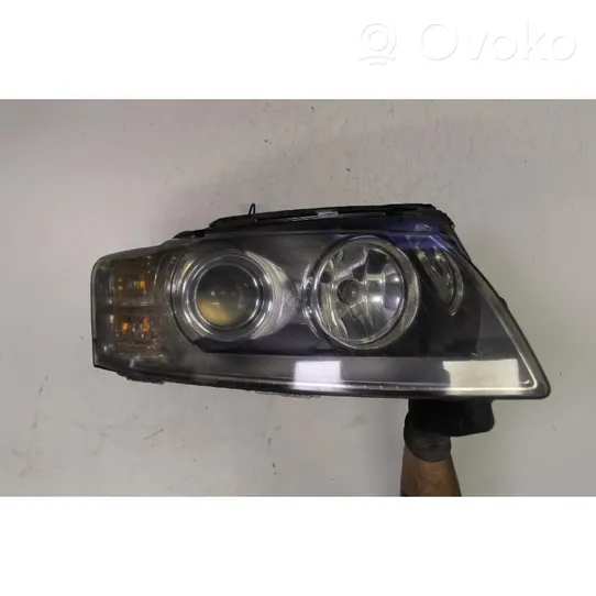 Audi A8 S8 D3 4E Lampa przednia 