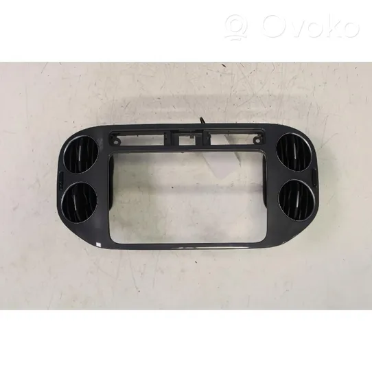 Volkswagen Tiguan Dashboard side air vent grill/cover trim 