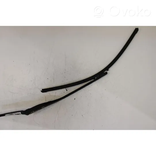 Audi A3 S3 8P Front wiper blade arm 