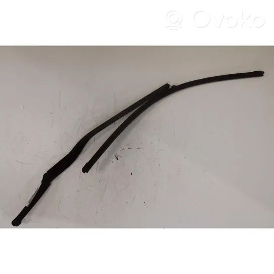 Audi A3 S3 8P Front wiper blade arm 