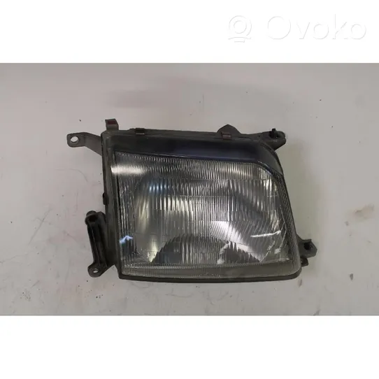 Toyota Land Cruiser (HDJ90) Lampa przednia 