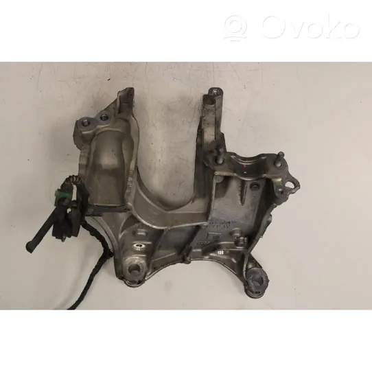 Audi Q5 SQ5 Engine mount bracket 