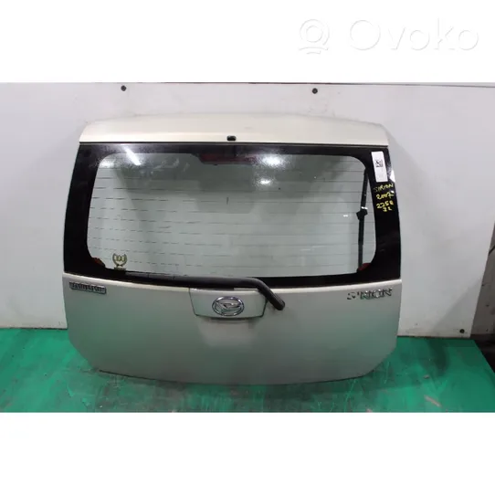 Daihatsu Sirion Takaluukun/tavaratilan kansi 