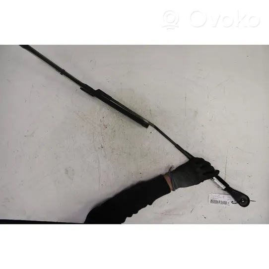 BMW 2 F45 Front wiper blade arm 