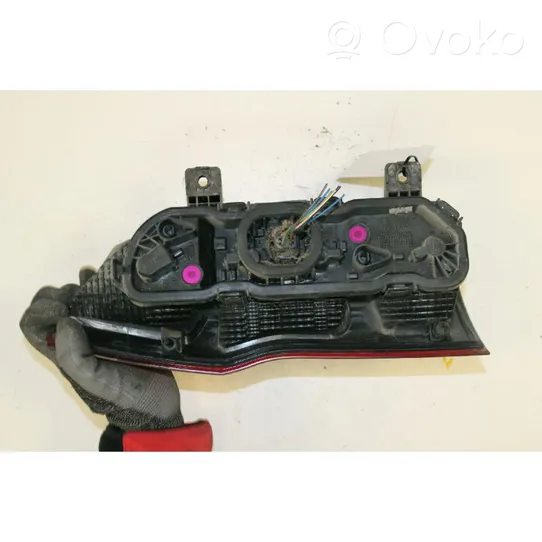 Ford Courier Lampa tylna ET7613404AB