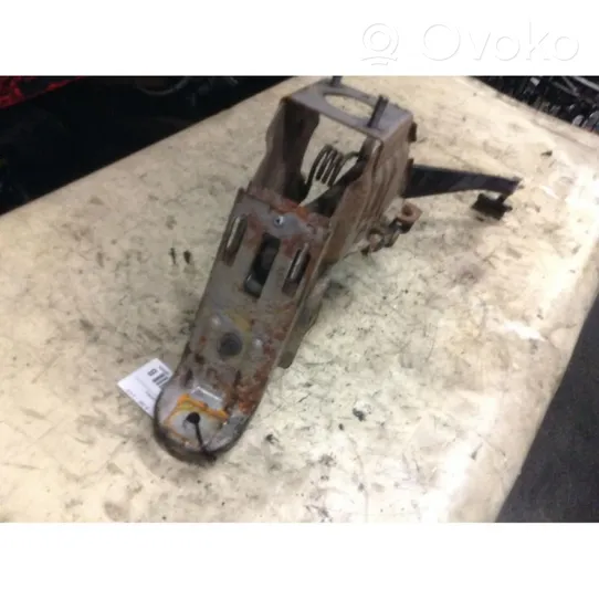 Nissan Navara D40 Clutch pedal 